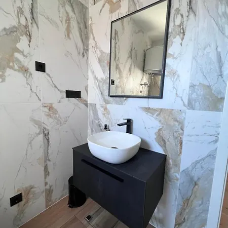 Nadalina Apartament *